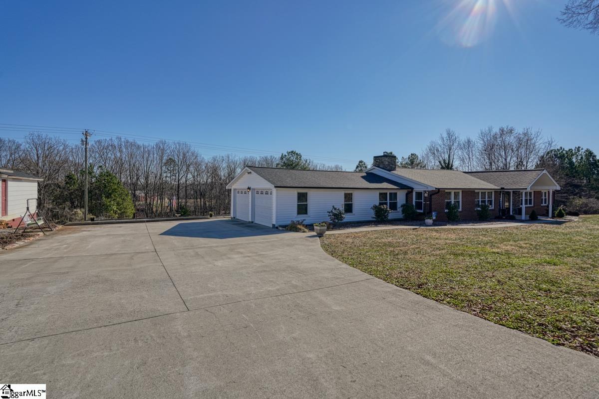 1307 State Rd S-11-285 Gaffney, SC 29340 - Photo 2 of 36 Gallery Image 2