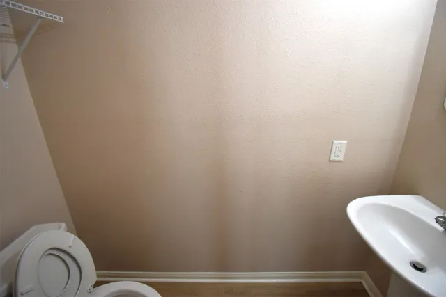 a bathroom with a toilet