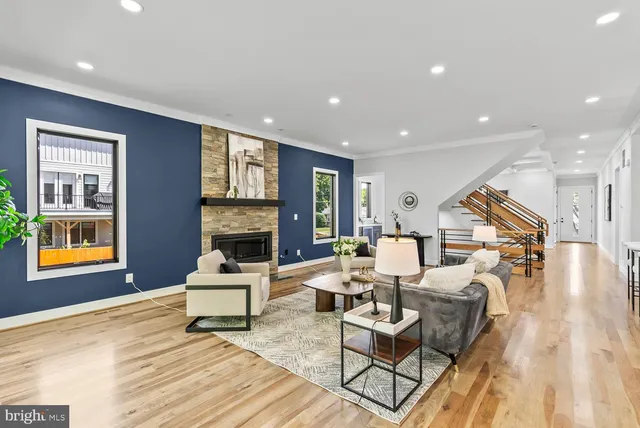 $2,599,000 | 501 Yeonas Drive Southwest, Vienna, VA 22180