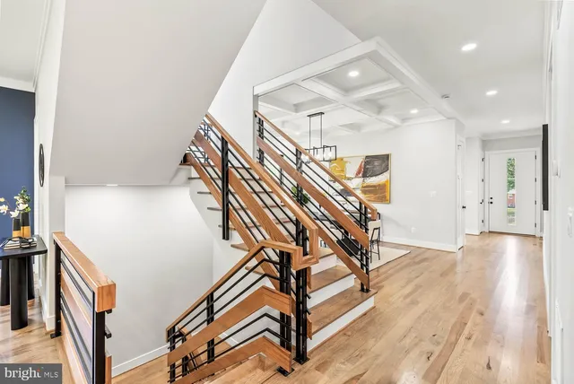 $2,599,000 | 501 Yeonas Drive Southwest, Vienna, VA 22180