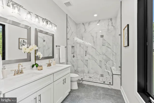 $2,599,000 | 501 Yeonas Drive Southwest, Vienna, VA 22180