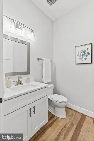 $2,599,000 | 501 Yeonas Drive Southwest, Vienna, VA 22180