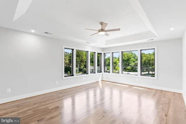 $2,599,000 | 501 Yeonas Drive Southwest, Vienna, VA 22180