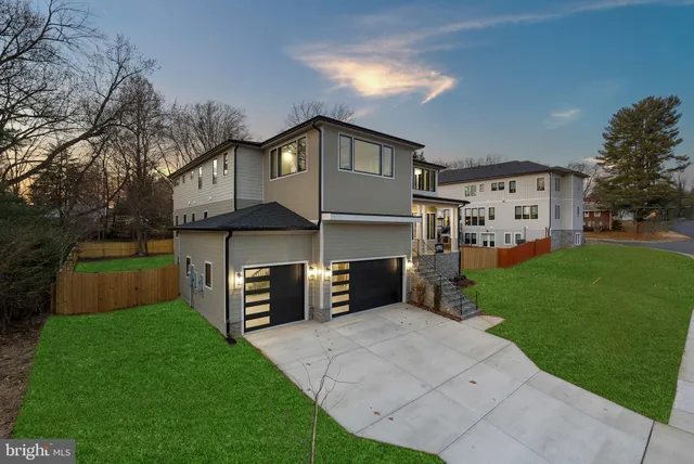 $2,599,000 | 501 Yeonas Drive Southwest, Vienna, VA 22180