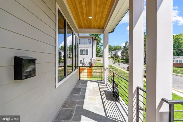 $2,599,000 | 501 Yeonas Drive Southwest, Vienna, VA 22180