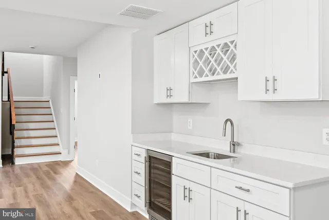 $2,599,000 | 501 Yeonas Drive Southwest, Vienna, VA 22180