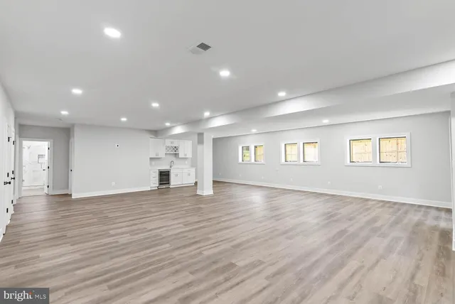 $2,599,000 | 501 Yeonas Drive Southwest, Vienna, VA 22180