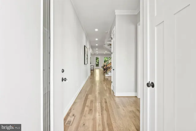 $2,674,900 | 501 Yeonas Drive Southwest, Vienna, VA 22180