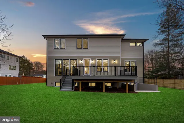 $2,599,000 | 501 Yeonas Drive Southwest, Vienna, VA 22180