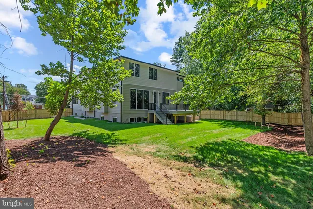 $2,674,900 | 501 Yeonas Drive Southwest, Vienna, VA 22180