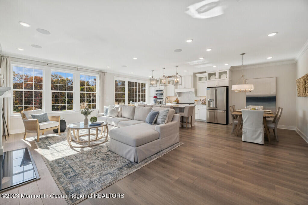 2000 Goldfinch Ct Unit 2001