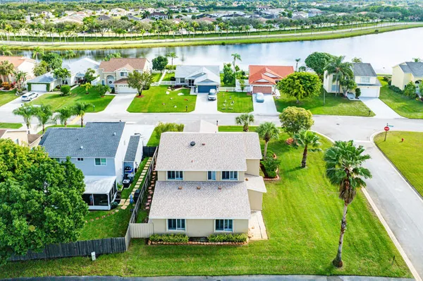 $600,000 | 9621 Arbor Meadow Drive, Boynton Beach, FL 33437