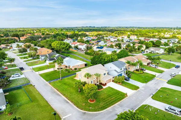 $600,000 | 9621 Arbor Meadow Drive, Boynton Beach, FL 33437
