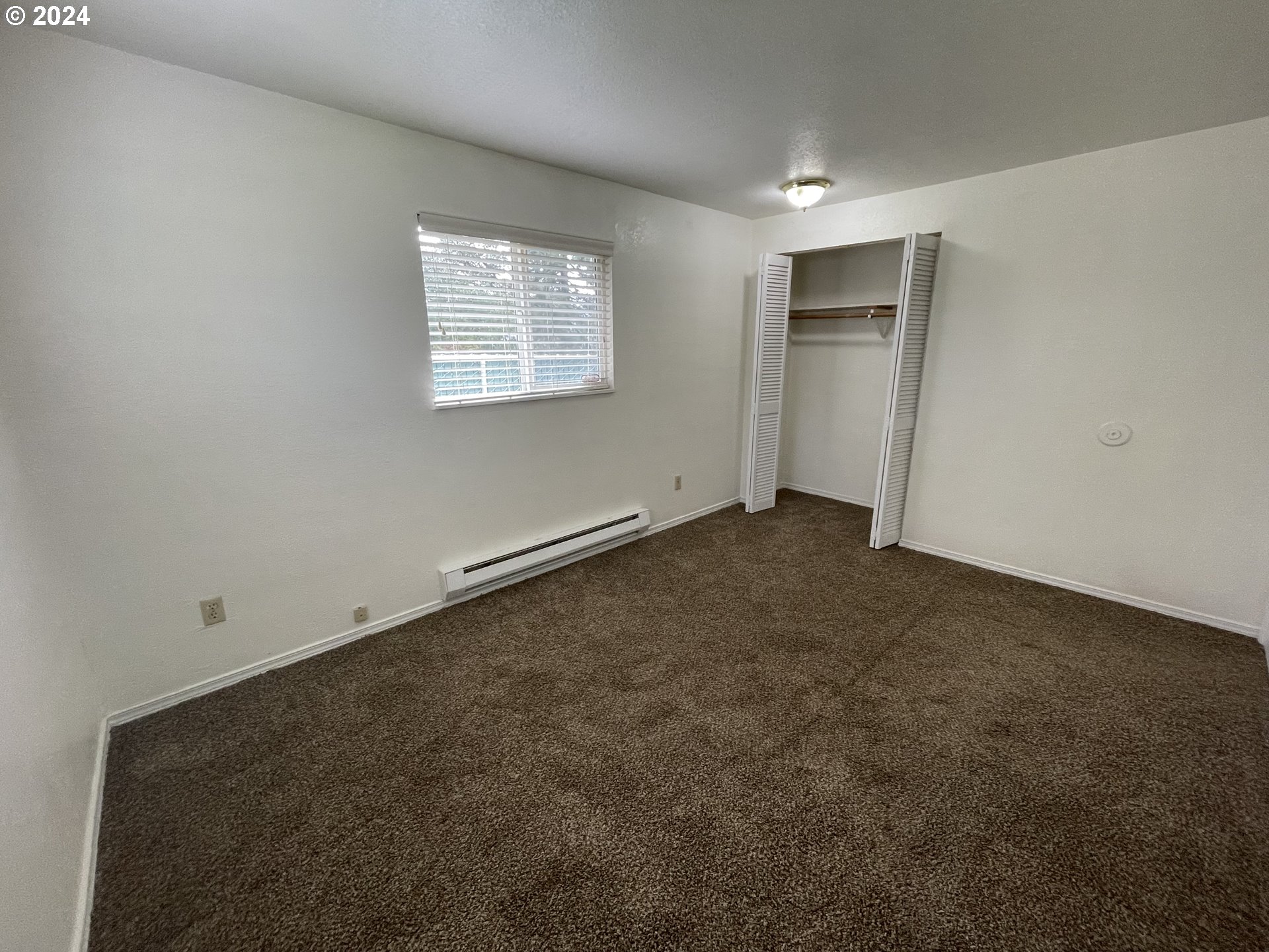 1684 29th Street Florence, OR 97439 - Photo 27 of 48 Bedroom