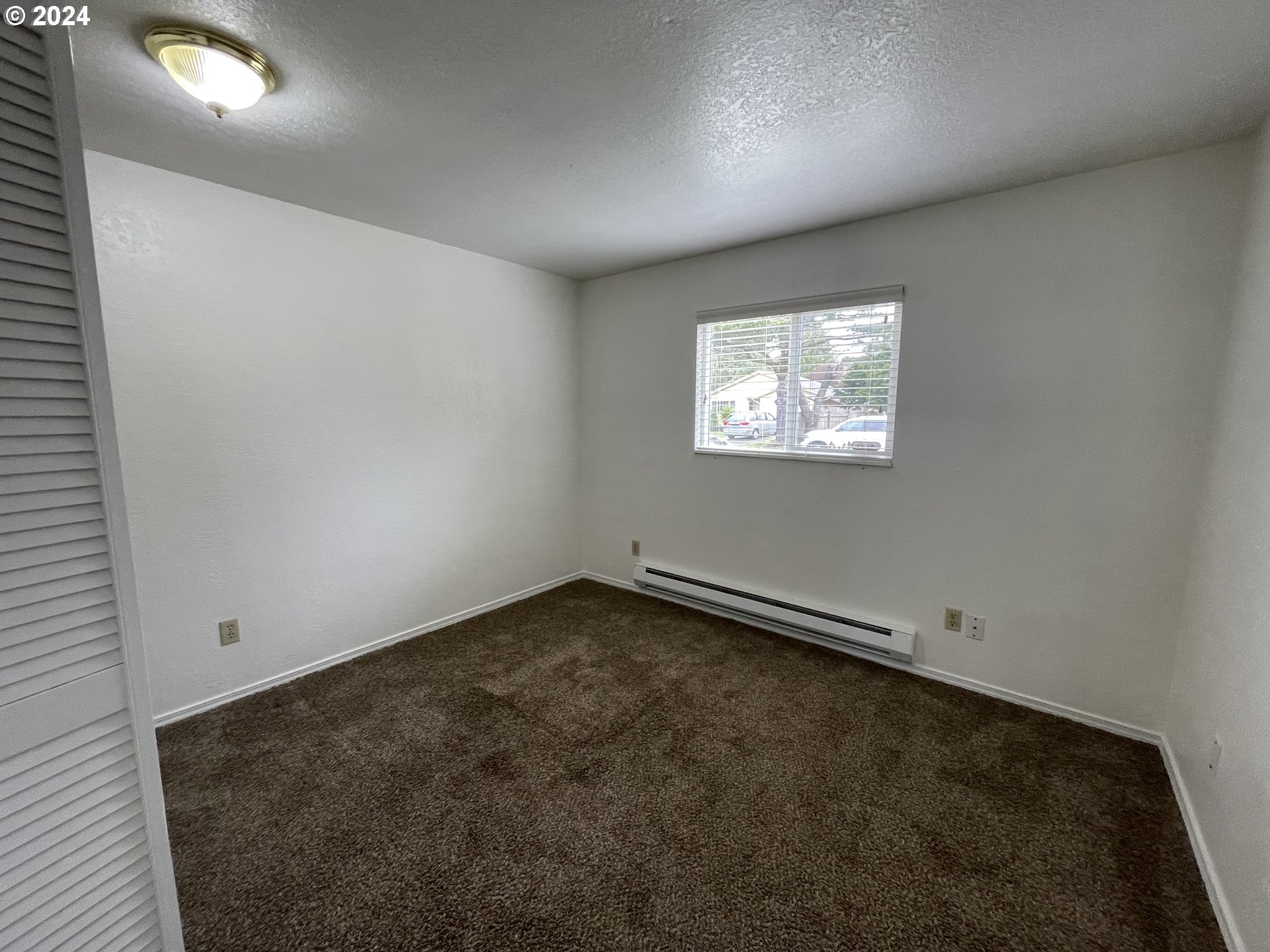 1684 29th Street Florence, OR 97439 - Photo 30 of 48 Bedroom