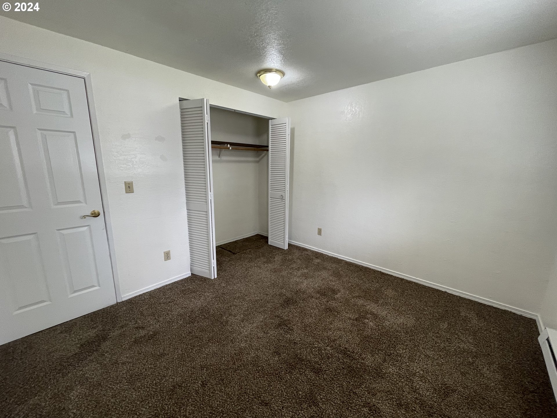 1684 29th Street Florence, OR 97439 - Photo 32 of 48 Bedroom