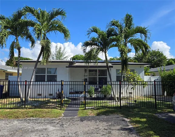 $3,900 | 2247 Jackson Street, Hollywood, FL 33020