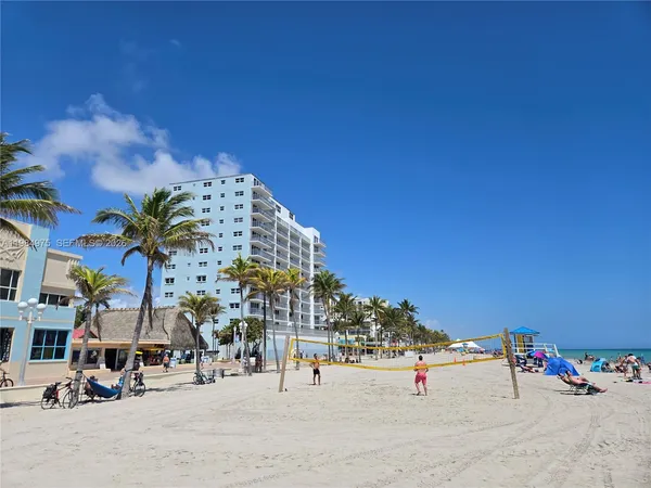 $3,900 | 2247 Jackson Street, Hollywood, FL 33020