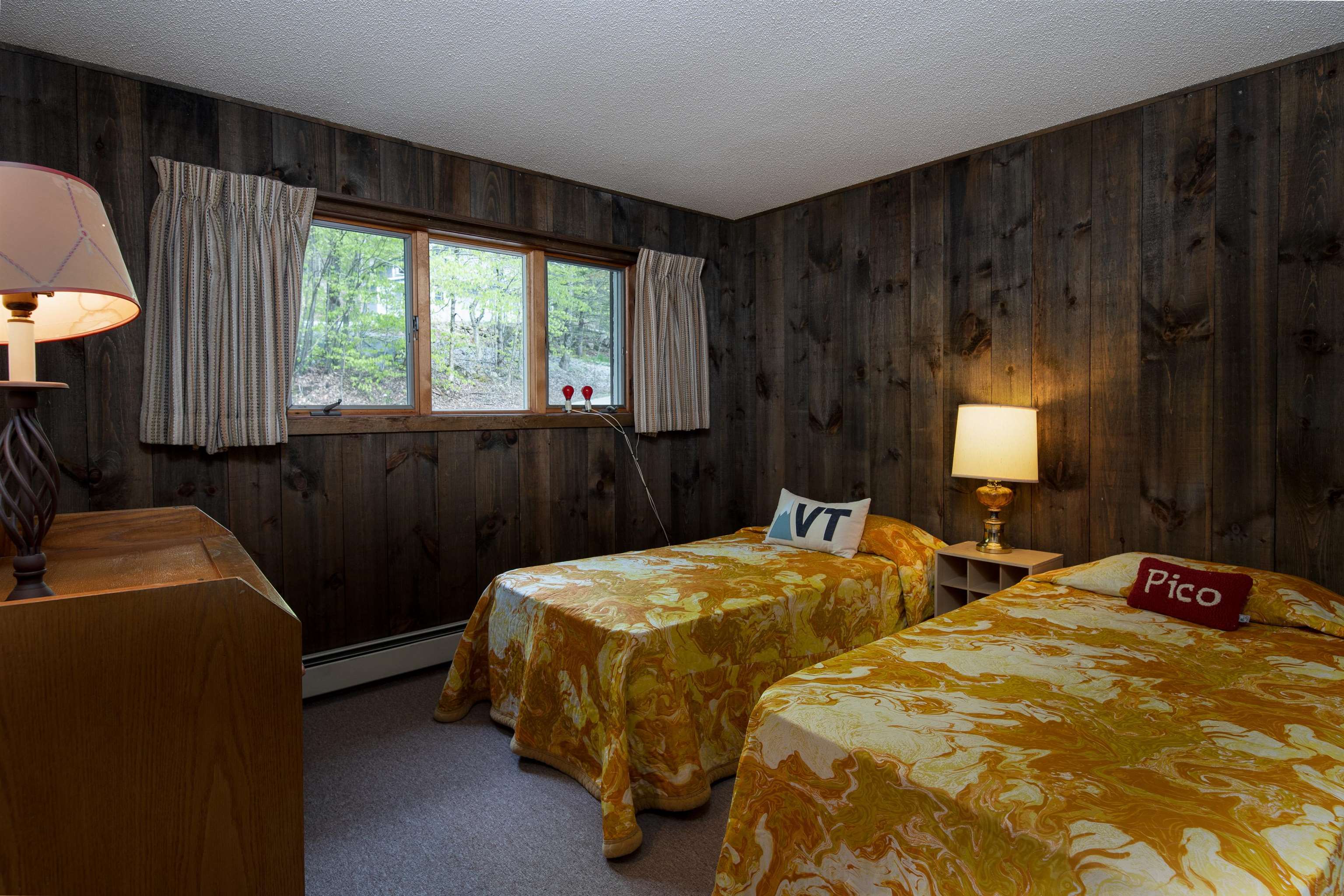 469 Old Coach Road Killington, VT 05751 - Photo 17 of 37 Gallery Image 17