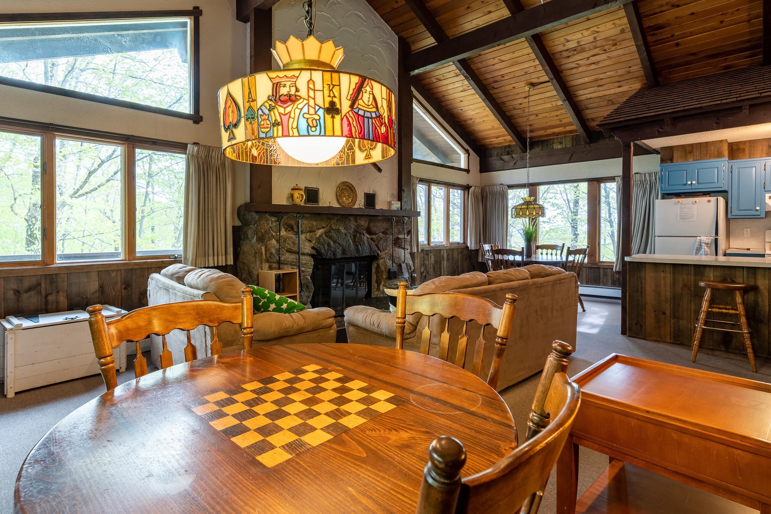 469 Old Coach Road Killington, VT 05751 - Photo 4 of 37 Gallery Image 4