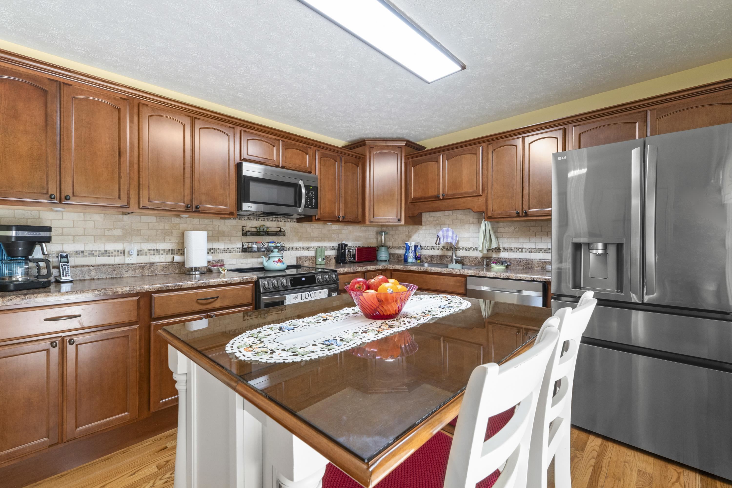 5914 Bybee Road Ashland, KY 41102 - Photo 3 of 23