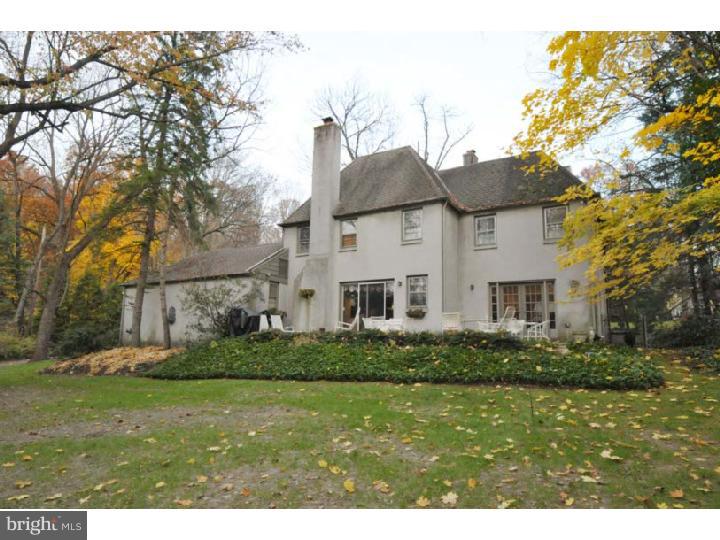 712 Custis Road Glenside, PA 19038 - Photo 3 of 25 Exterior Back