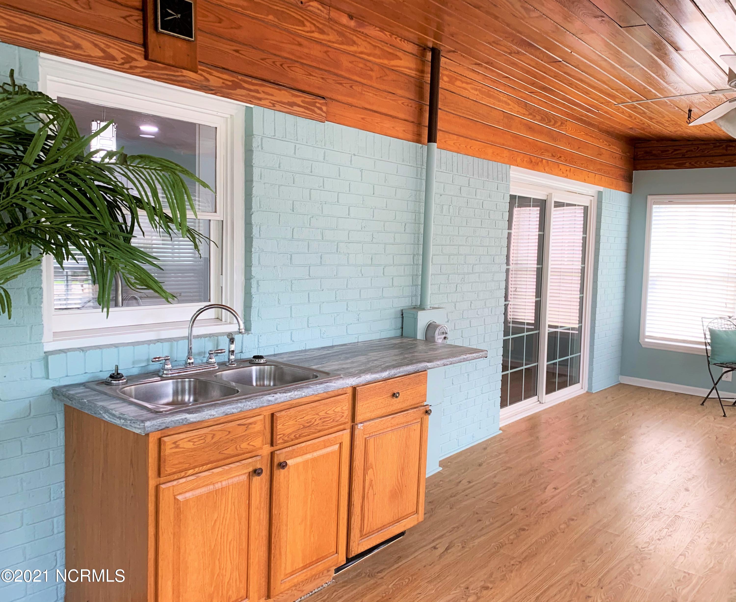 117 Fairview Road Leland, NC 28451 - Photo 25 of 34 Photo 210527 MLS - Fairview 117 (Sunroom
