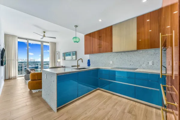 $10,000 | 2678 Tigertail Avenue, Unit 1505, Miami, FL 33133