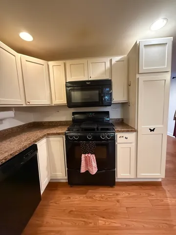 $2,300 | 4049 West 89th Place, Unit 4049, Hometown, IL 60456