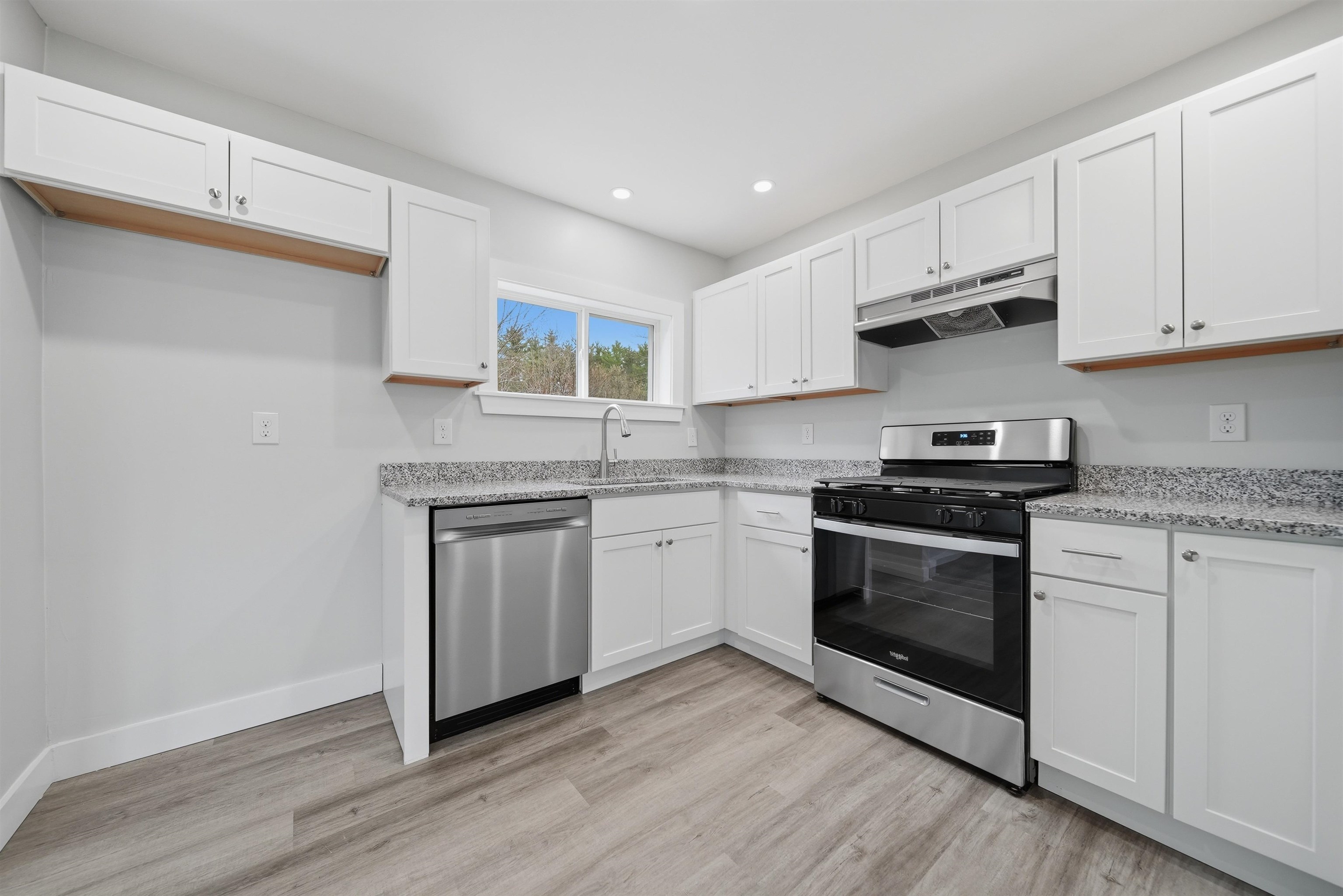 73 Snow Street Concord, NH 03303 - Photo 14 of 46