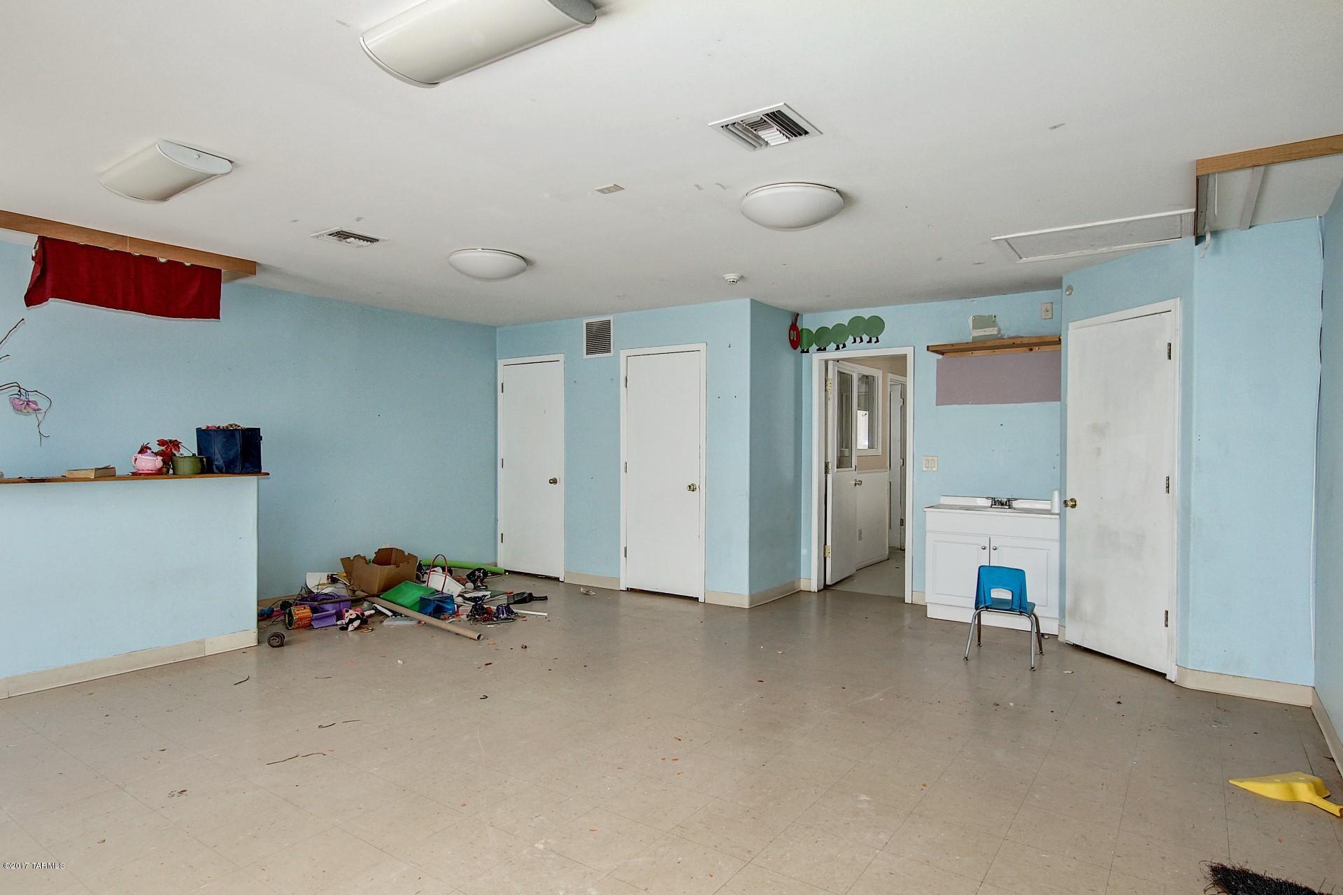 2802 West Alvaro Road Tucson, AZ 85746 - Photo 11 of 23 Gallery Image 11