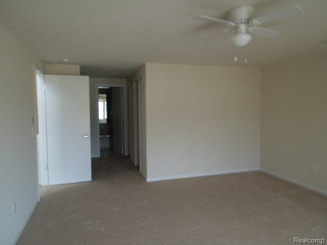 5590 Ridgewood Road, Unit 5590 West Bloomfield, MI 48322 - Photo 17 of 22 4-2 080.jpg