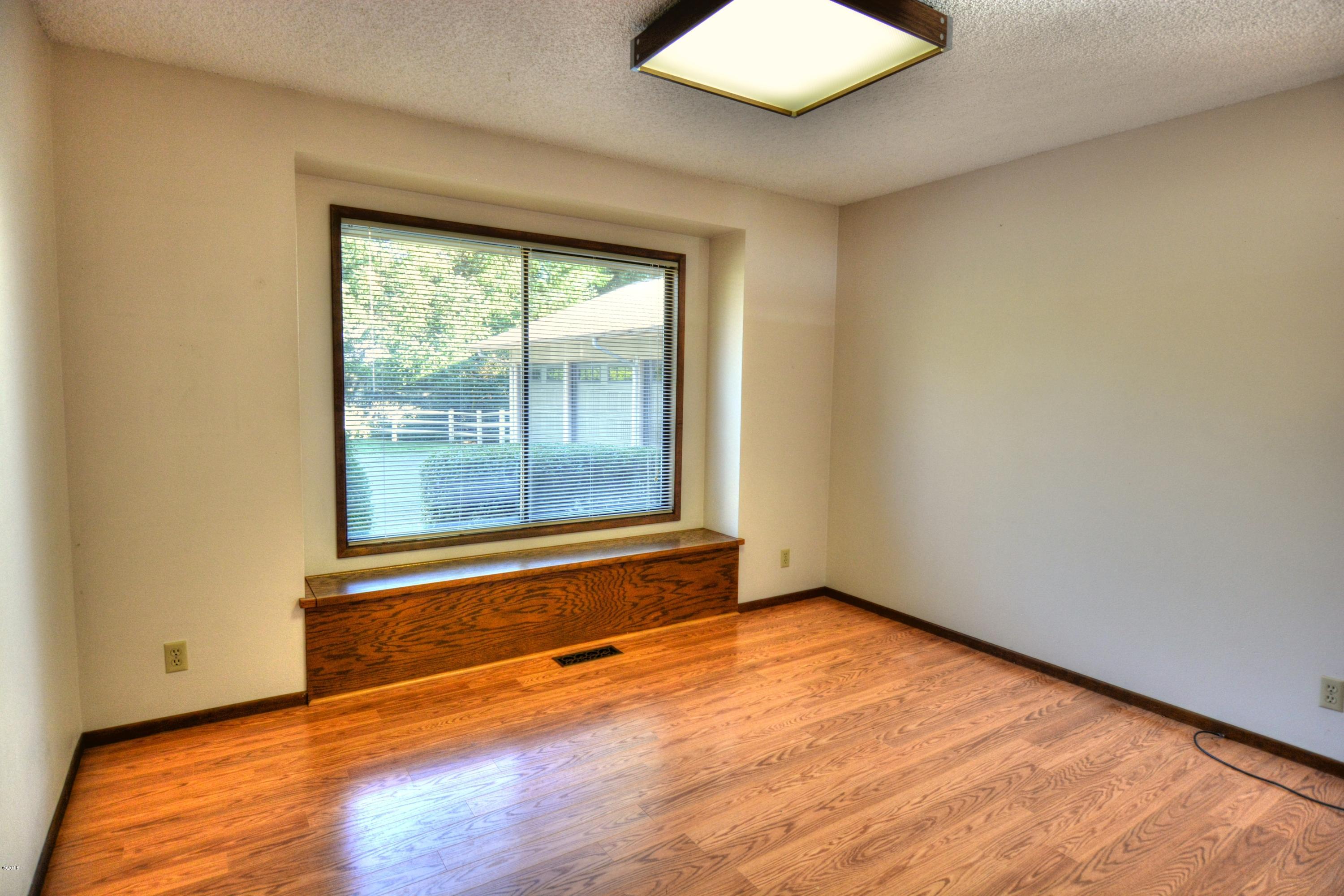 3220 North Bayview Road Waldport, OR 97394 - Photo 18 of 50 Bonus, Craft or Hobby Room