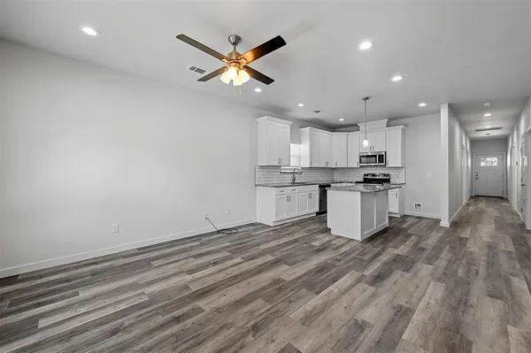 $1,575 | 517 East Heron Street, Denison, TX 75021