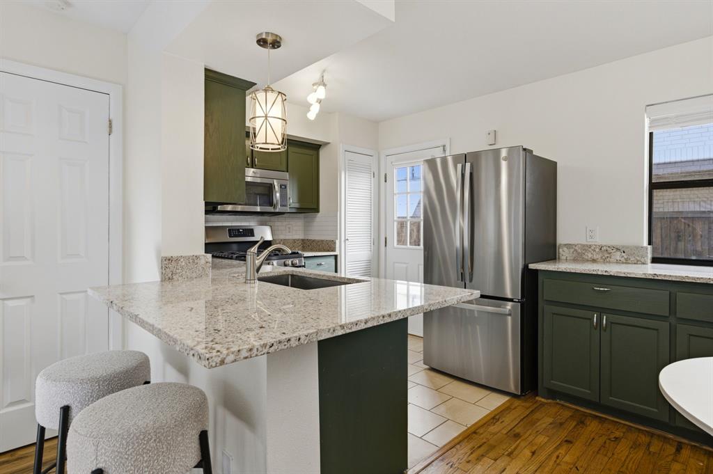 4115 Bowser Avenue, Unit 8 Dallas, TX 75219 - Photo 4 of 13