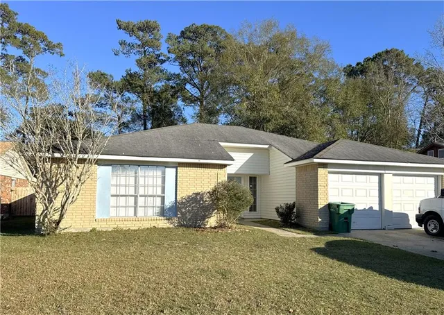 $1,800 | 114 Bluefield Drive, Slidell, LA 70458