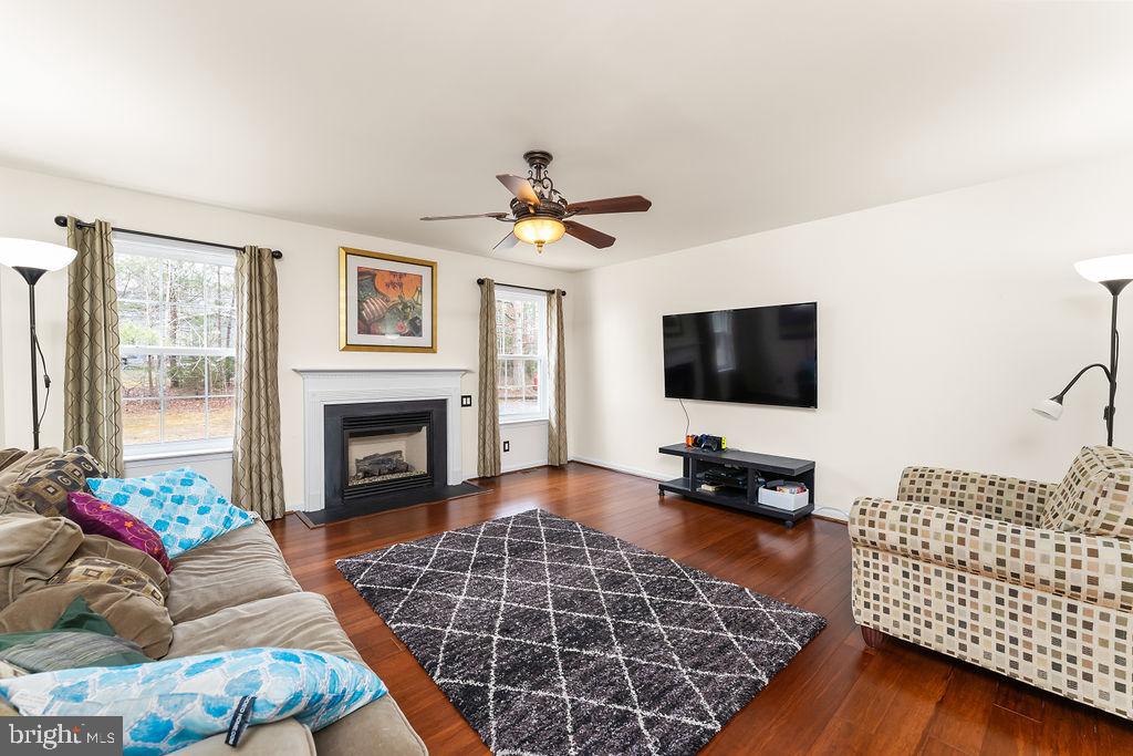 6917 River Road Fredericksburg, VA 22407 - Photo 23 of 89 The Family Room.