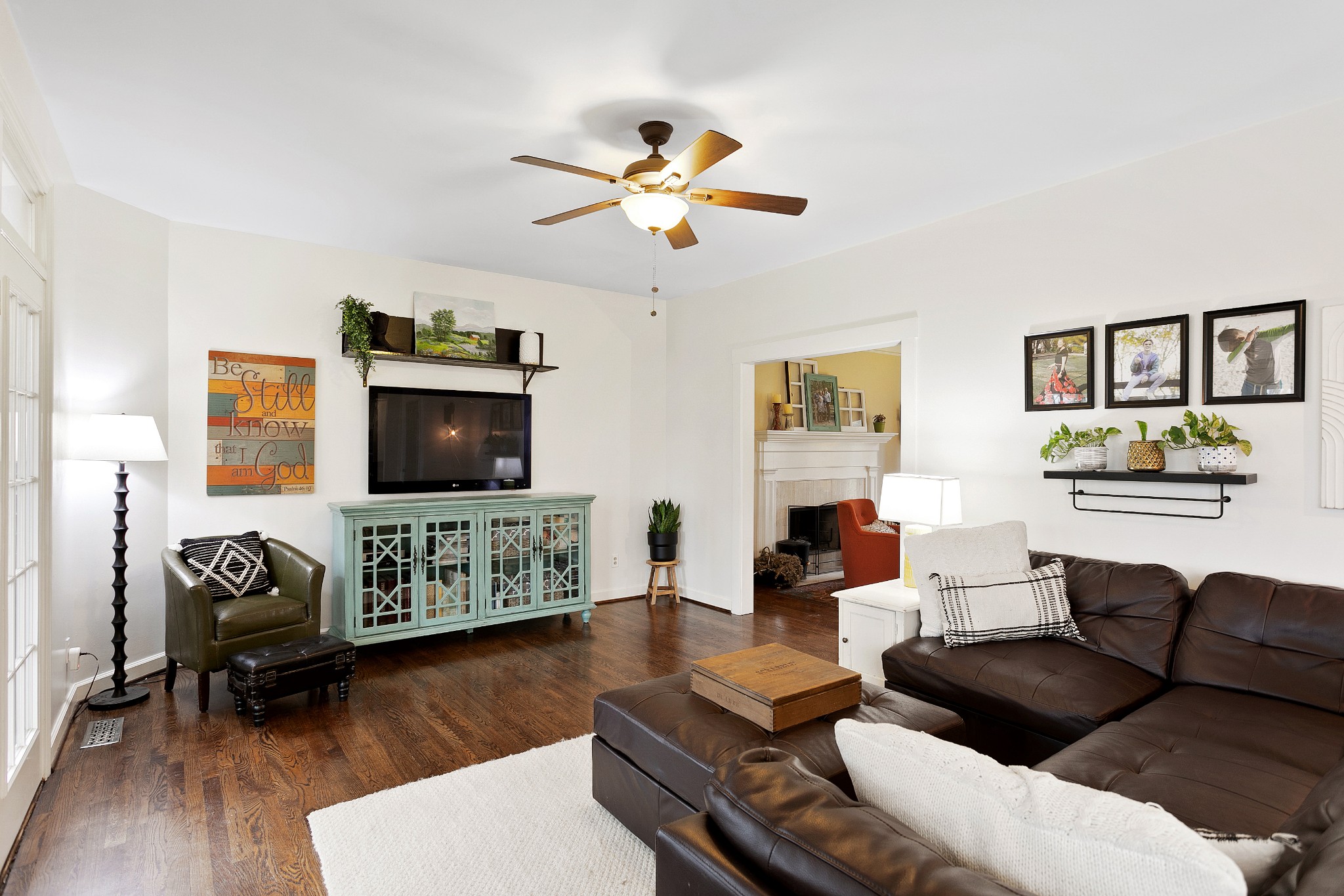 908 High Point Ridge Road Franklin, TN 37069 - Photo 19 of 69 a living room with furniture and a flat screen tv