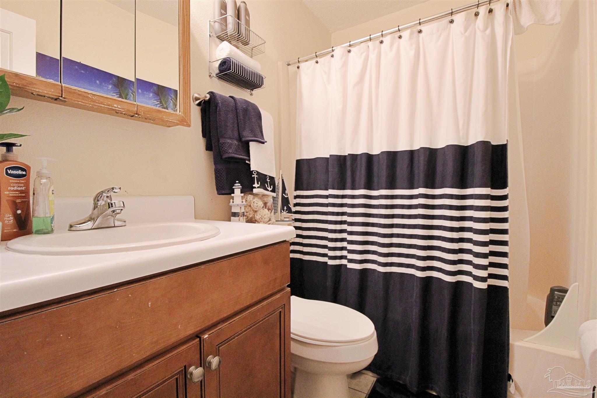 2435 Kelso Road, Unit A & B Pensacola, FL 32514 - Photo 5 of 6 Gallery Image 5