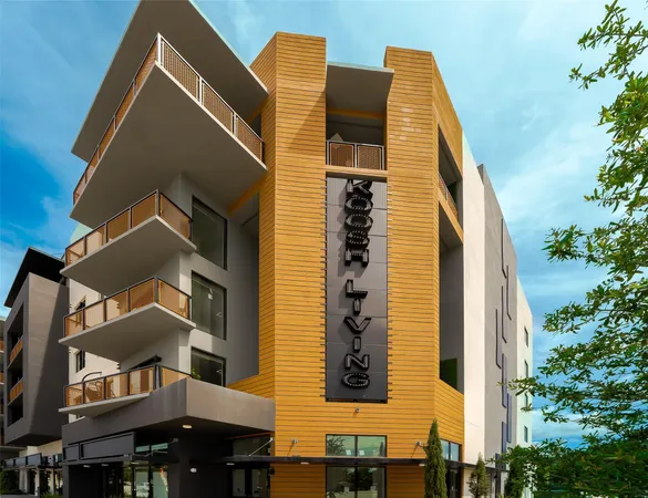 $2,400 | 2750 Griffin Road, Unit 412, Fort Lauderdale, FL 33312