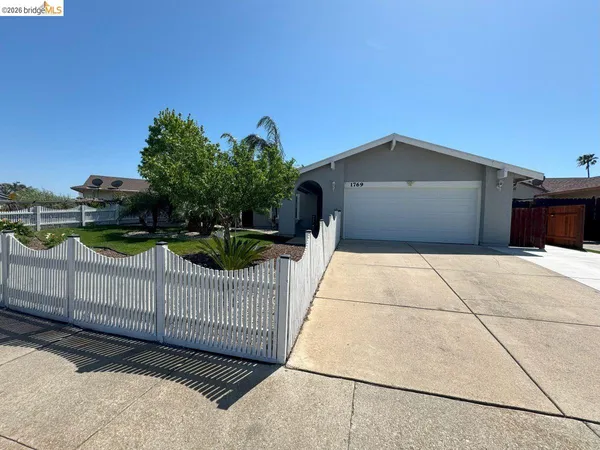 $3,200 | 1769 Teresa Lane, Oakley, CA 94561