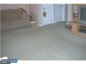 11824 Colman Road Philadelphia, PA 19154 - Photo 2 of 10 Gallery Image 2