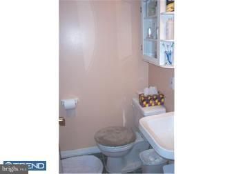 11824 Colman Road Philadelphia, PA 19154 - Photo 5 of 10 Gallery Image 5
