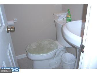 11824 Colman Road Philadelphia, PA 19154 - Photo 8 of 10 Gallery Image 8