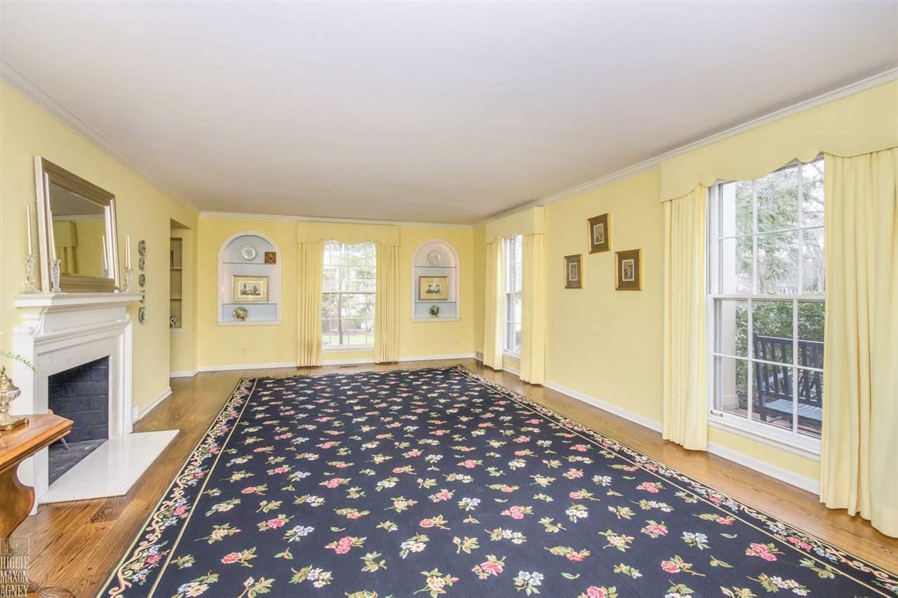 175 Touraine Road Grosse Pointe, MI 48236 - Photo 6 of 31 31393880-5.JPG