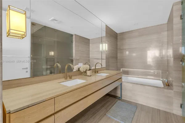 $24,900 | 18975 Collins Avenue, Unit 3901, Sunny Isles Beach, FL 33160