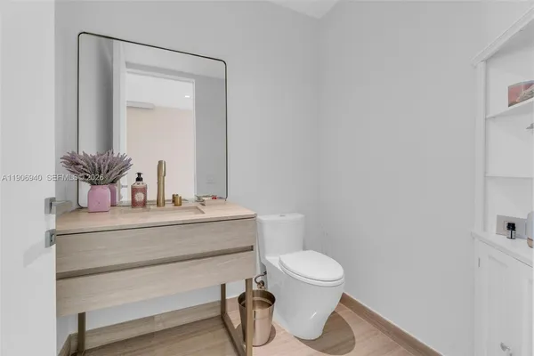 $24,900 | 18975 Collins Avenue, Unit 3901, Sunny Isles Beach, FL 33160