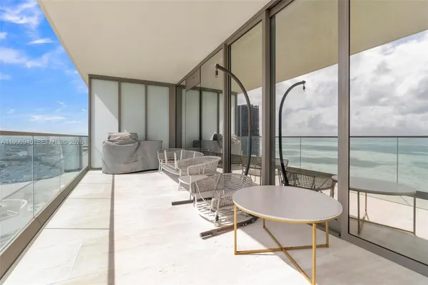 $24,900 | 18975 Collins Avenue, Unit 3901, Sunny Isles Beach, FL 33160
