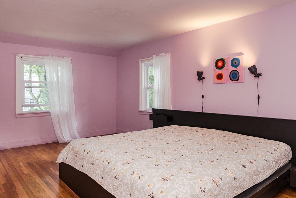 207 Russett Road Brookline, MA 02467 - Photo 18 of 23 Gallery Image 18