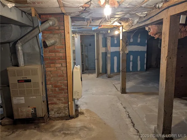 $199,900 | 164 Wilkerson Avenue, Camdenton, MO 65020